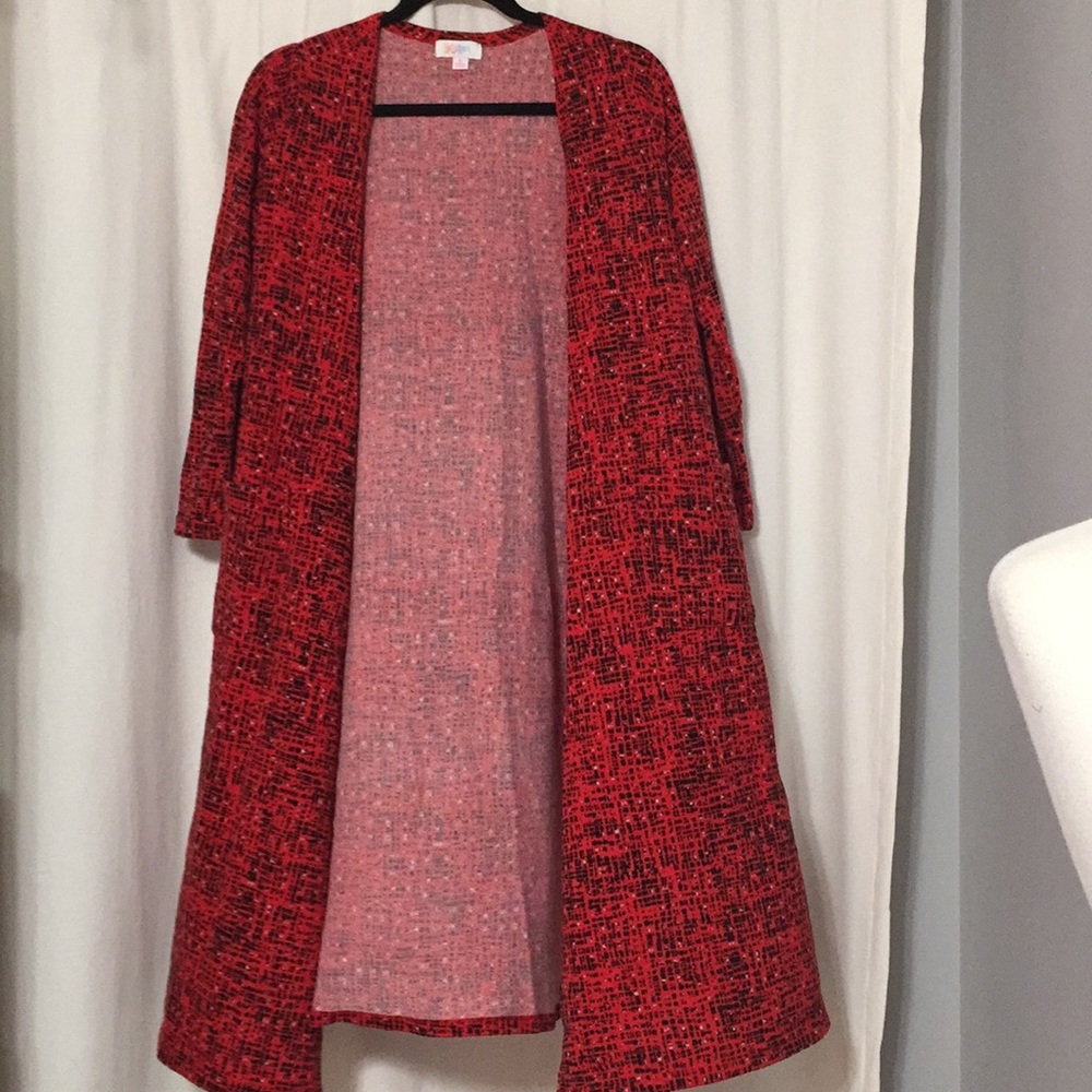 S Black/red LuLaRoe Sarah